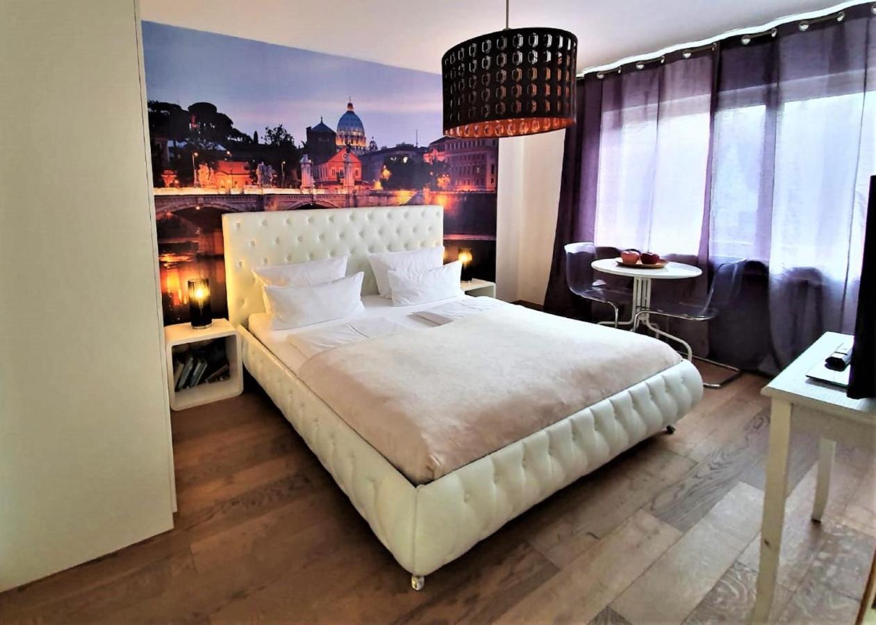 Studio Rome In Der Altstadt Apartment ไฟรบวร์กอิมไบรส์เกา ภายนอก รูปภาพ